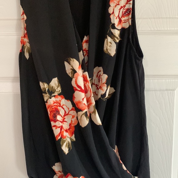 a. new. day floral tank - Picture 3 of 4